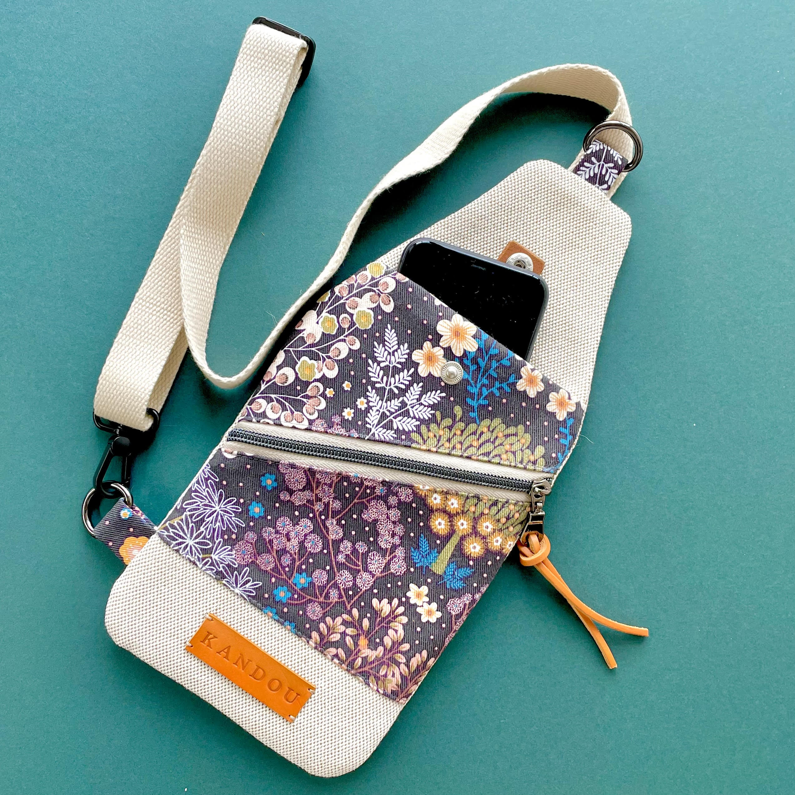 Small Crossbody Bag Mini Traveler Crossbody Pouch