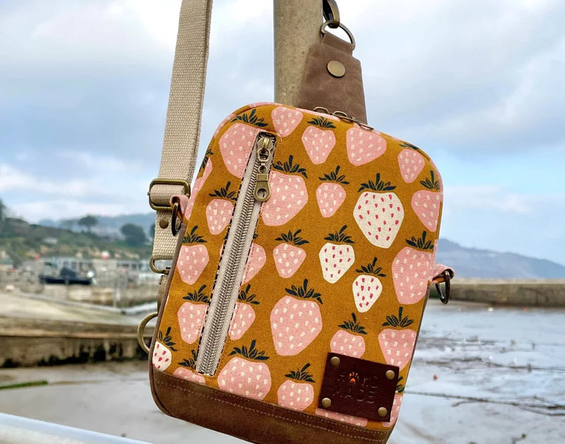 Convertible top sling bag