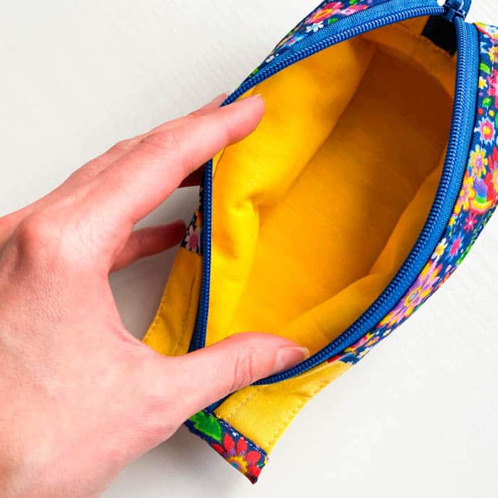 Zippered Pencil Case – Sew Modern Bags